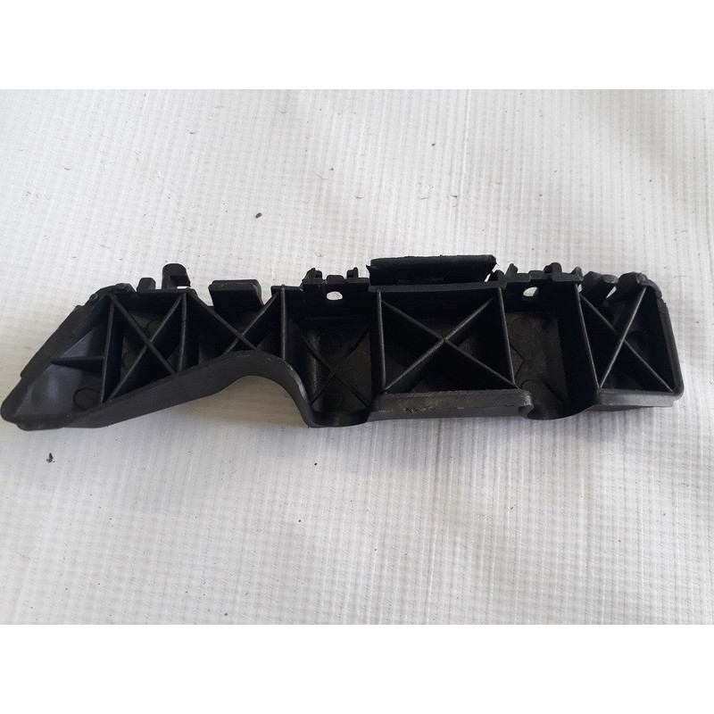 865131r000. Кронштейн заднего бампера hyundai solaris 2017 левой. Кронштейн переднего бампера хендай солярис. Кронштейн бампера хендай солярис. Кронштейн крепления переднего бампера левый хендай солярис.